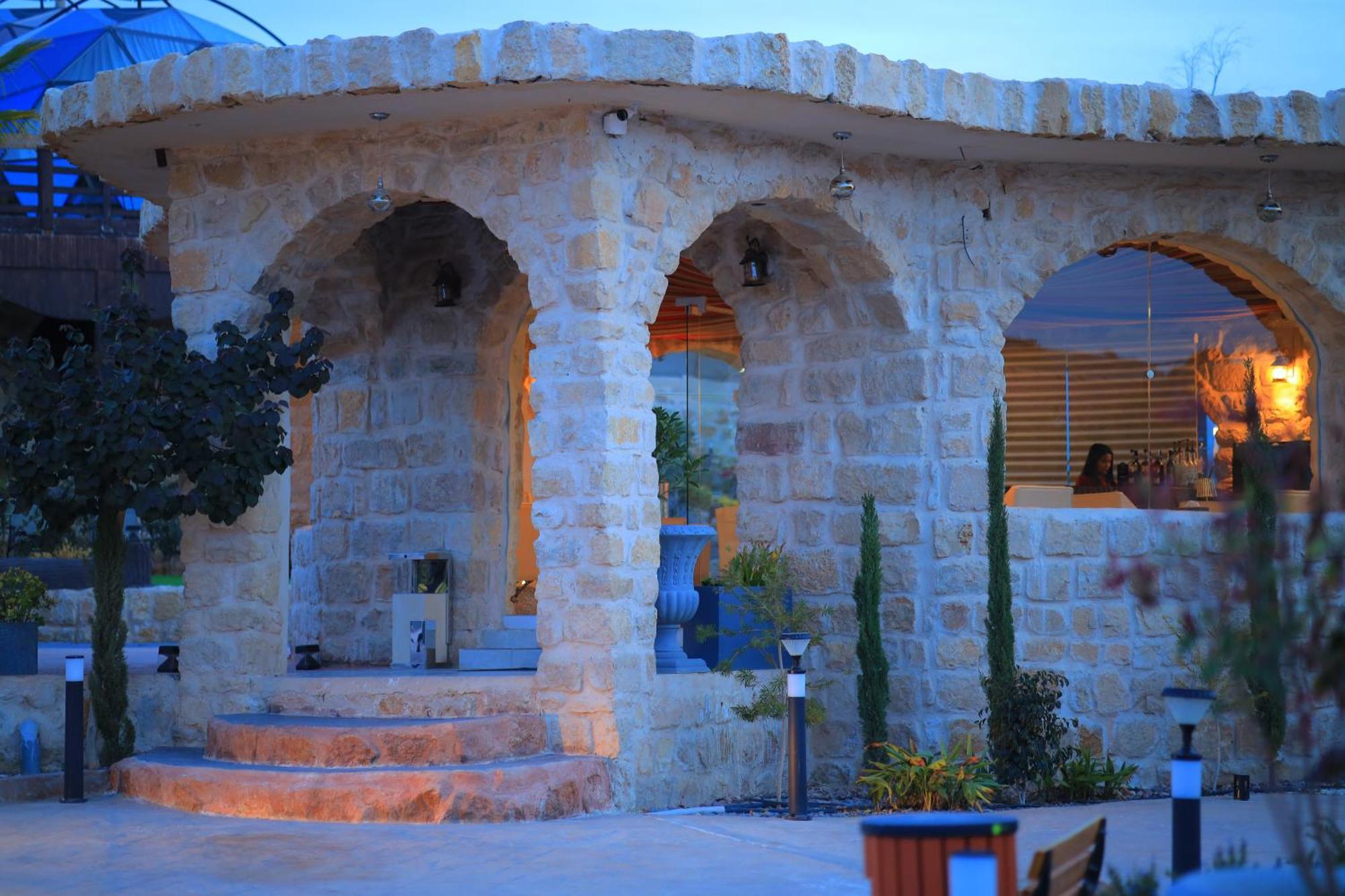 Petra Seasons Luxury Resort Al Hayy Exterior photo